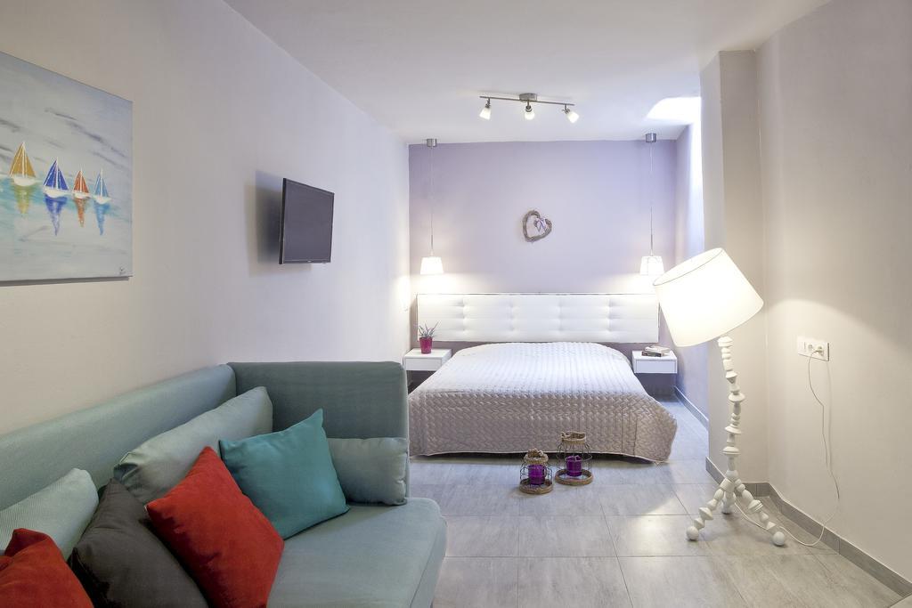 Summer Time Apartment *