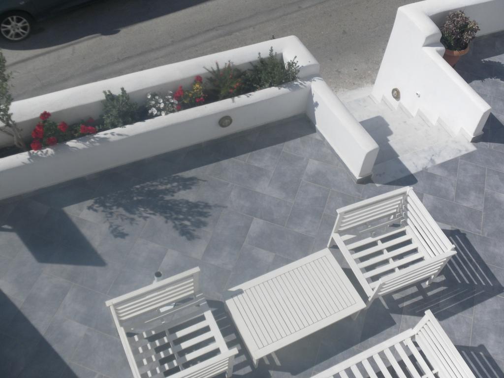 Summer Time * Fira (Santorini)